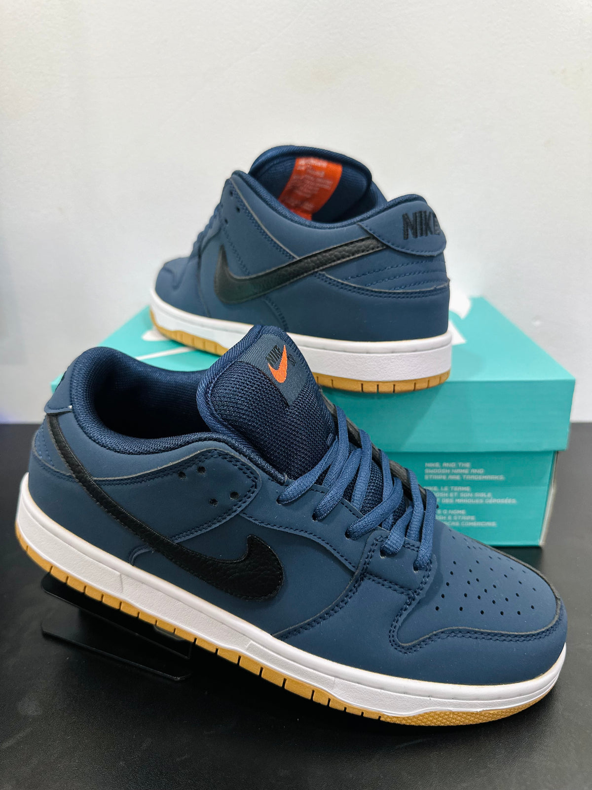 Nike SB Dunk Low Navy Gum