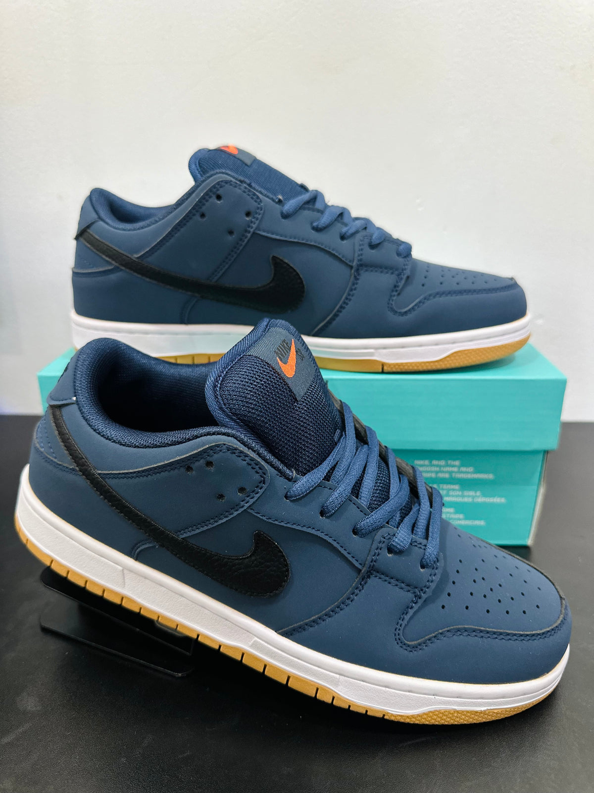 Nike SB Dunk Low Navy Gum