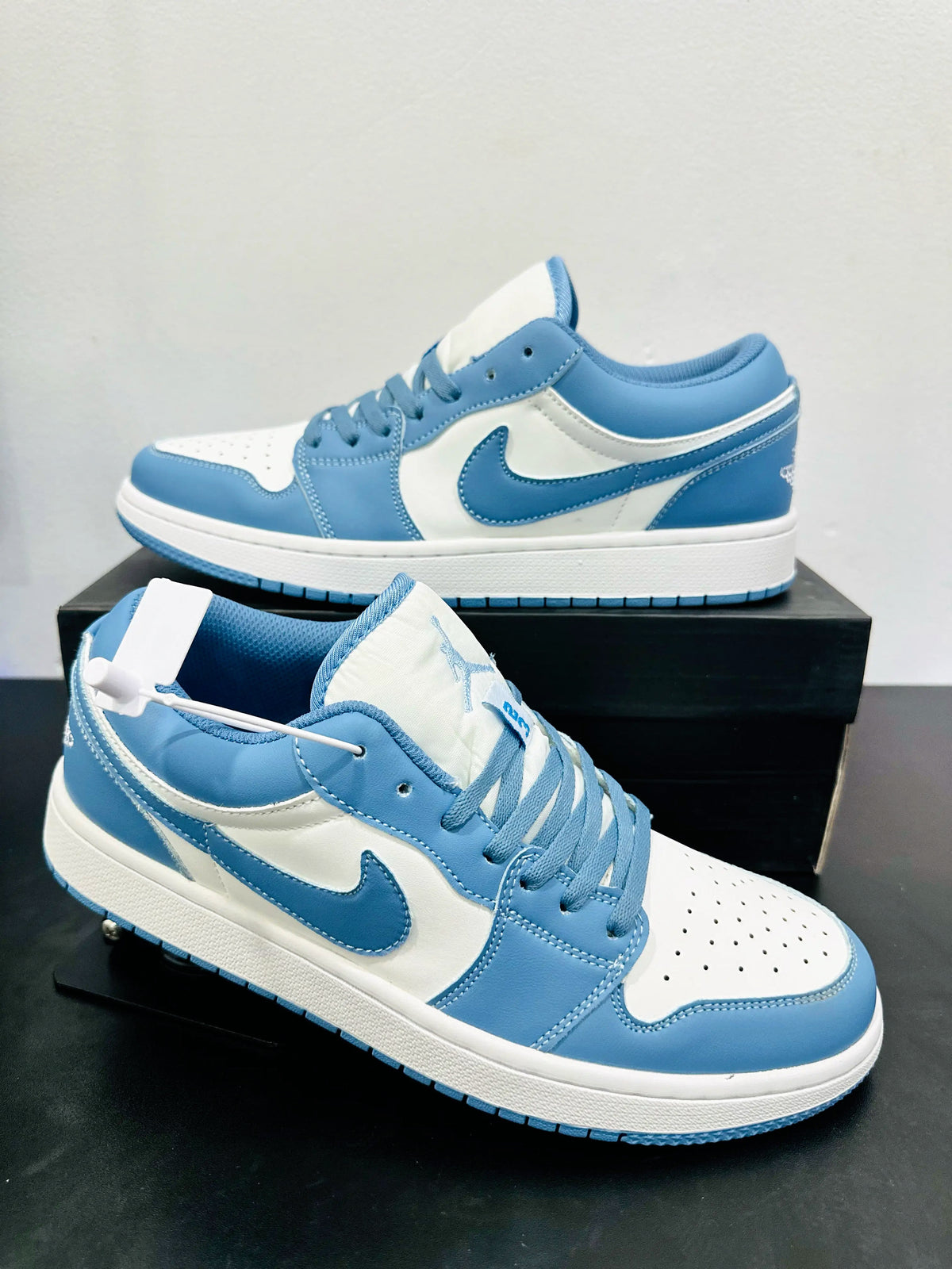 Nike Air Jordan 1 Low University Blue