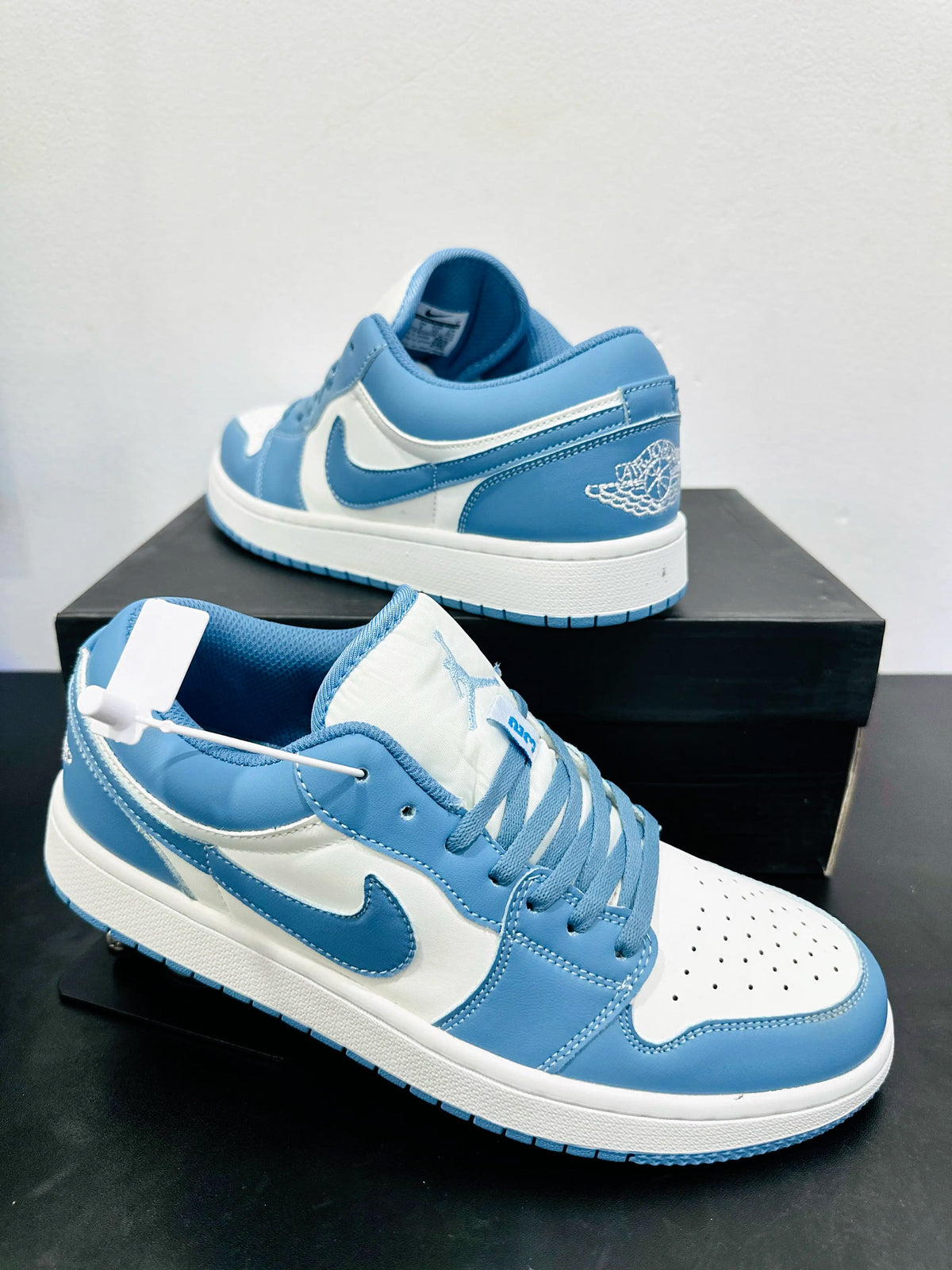 Nike Air Jordan 1 Low University Blue