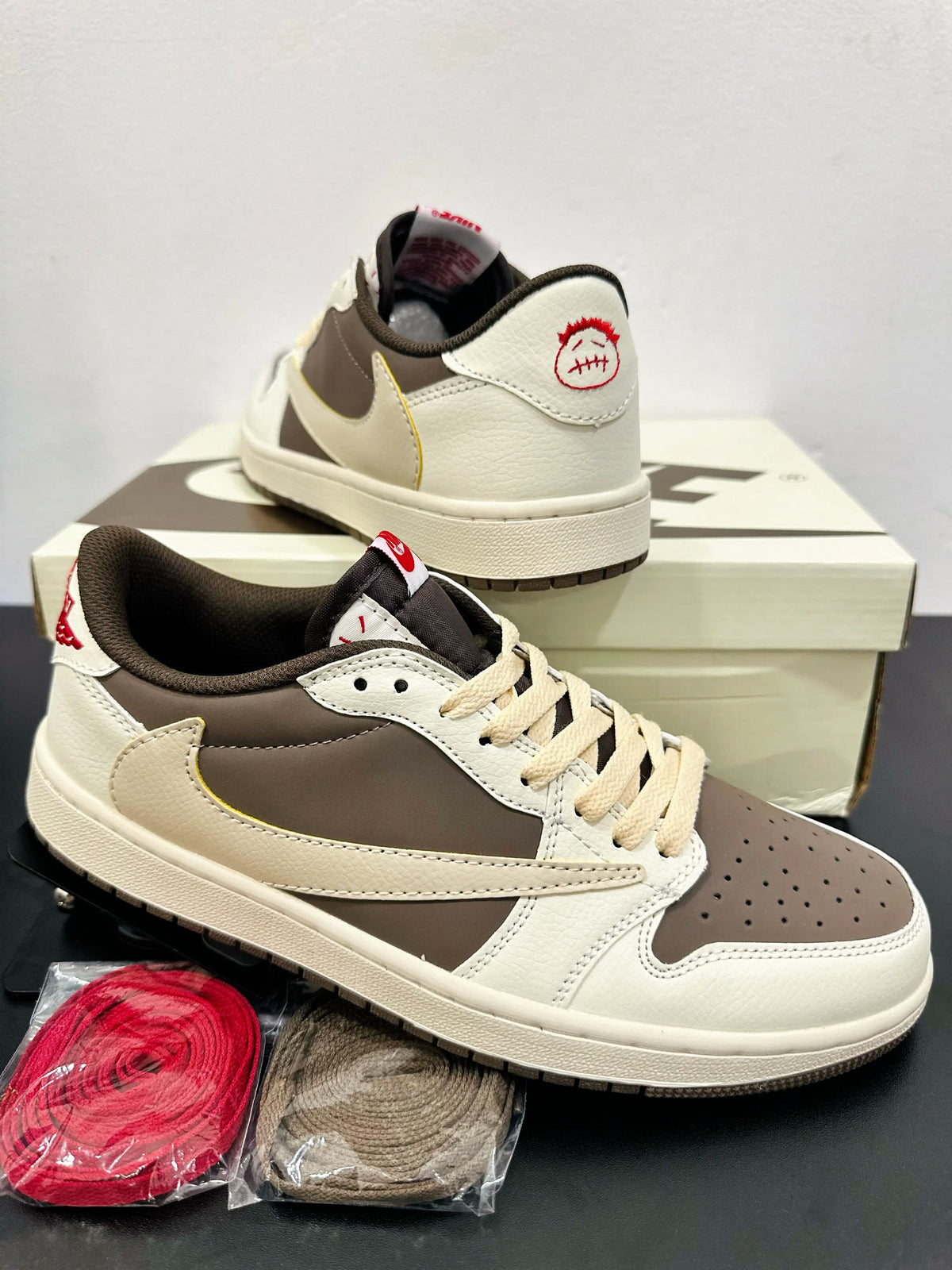 Nike Jordan 1 Low Travis Scott Reverse Mocha