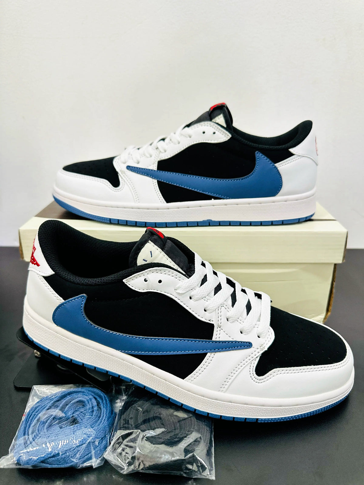 Nike Jordan 1 Low Travis Scott Blue White
