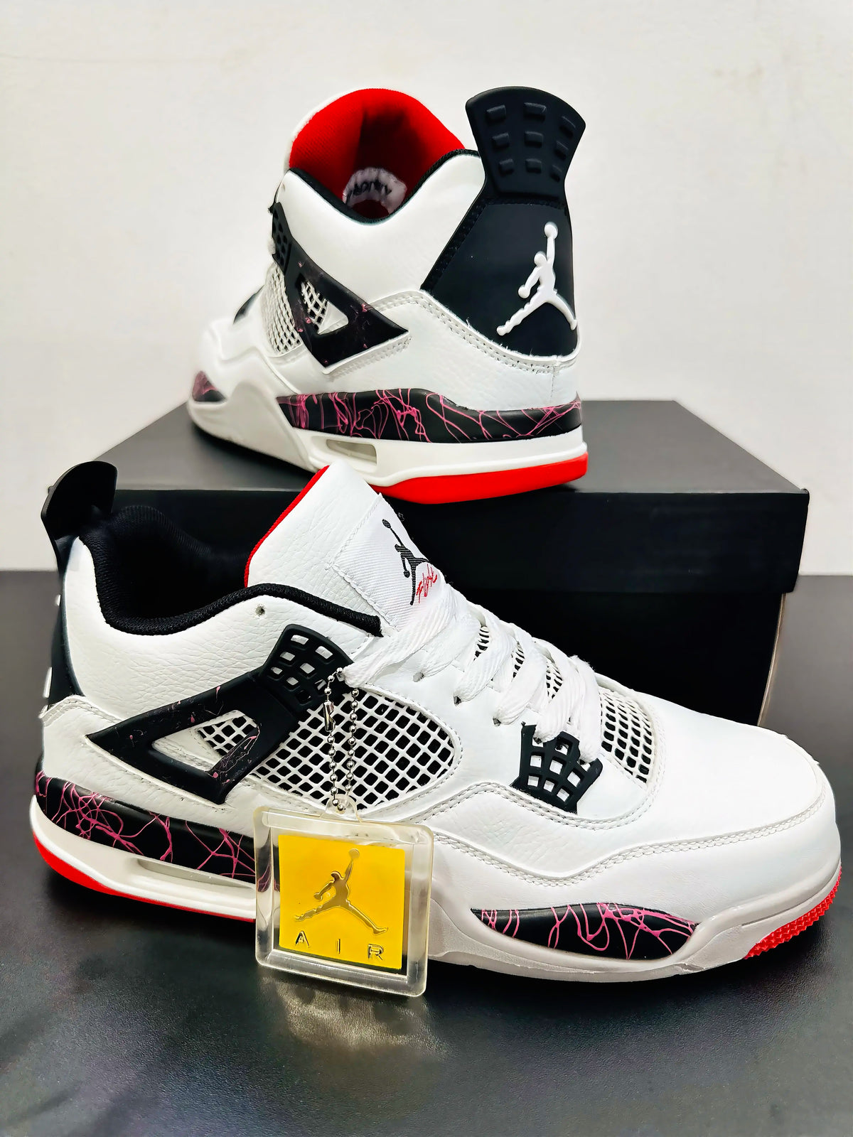 Nike Air Jordan 4 Hot Lava