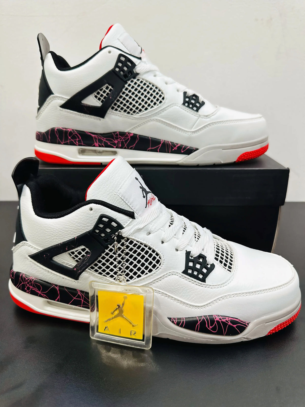 Nike Air Jordan 4 Hot Lava